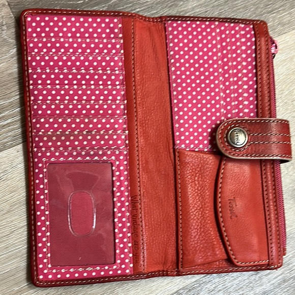 Fossil Red Wallet. Pink & Orange Hearts. Lining Pink Polka Dot. Leather. Rare - Picture 7 of 14